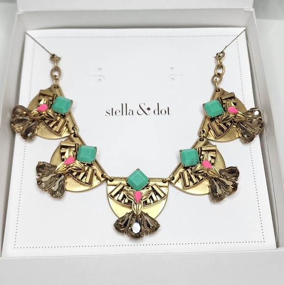 New Stella & Dot Devina Statement Necklace
Gold Pink Jade Collier - Picture 1 of 6